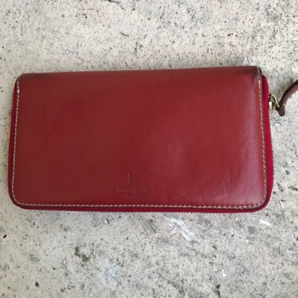 Kate Spade wallet   - Picture 1 of 4